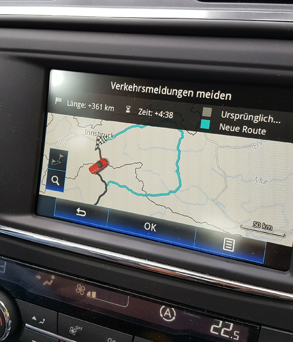 Für die derzeitige Verkehrslage wurde eine bessere Route gefunden...