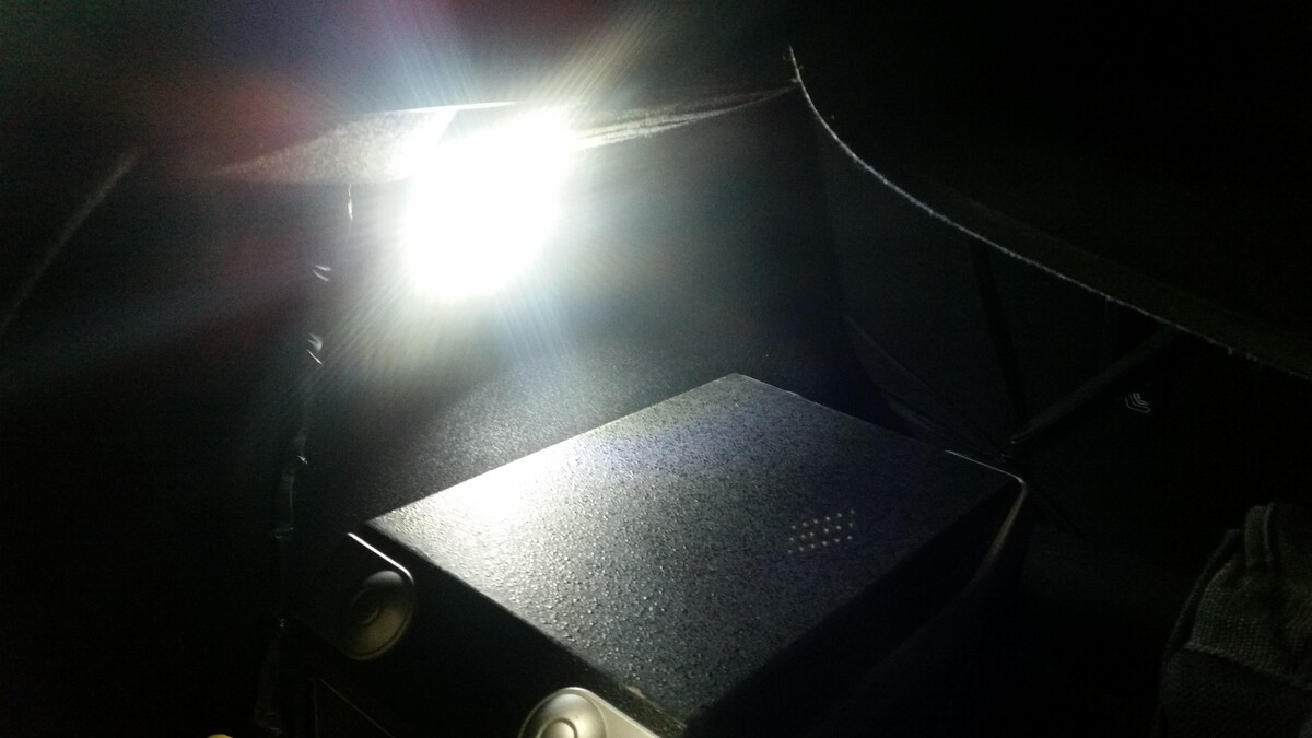 LED Beleuchtung weiß jetzt im Kofferraum