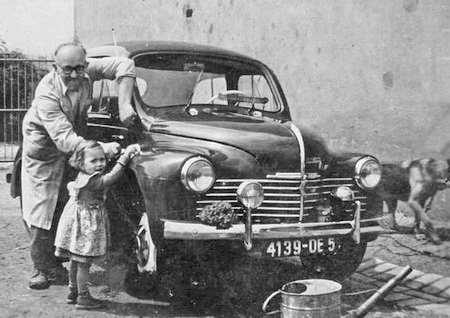Renault 4CV