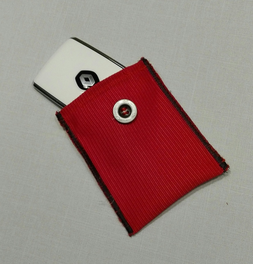 Kadjar Tasche in Dezir Rot Ripstoff innen Gepolstert und Klettverschluss