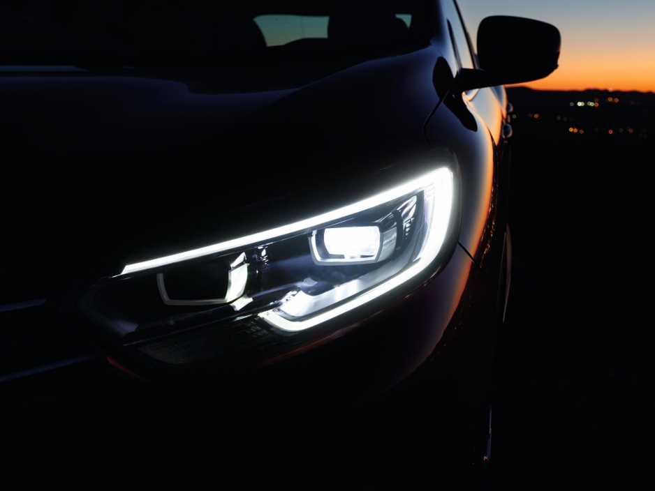 Full-LED Pure Vision