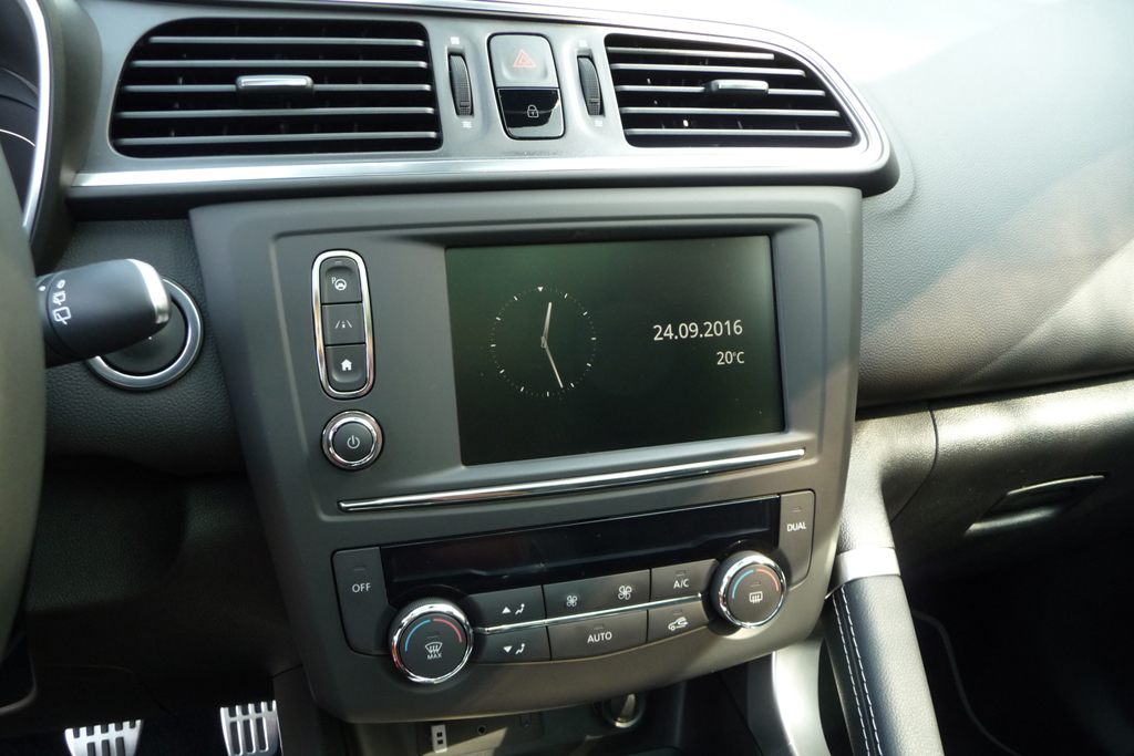 Kadjar im Detail - R-Link2 & Klimaanlage