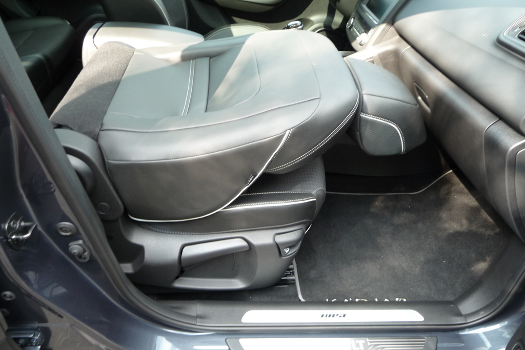 Kadjar im Detail - Beifahrersitz umklappbar & höhenverstellbar