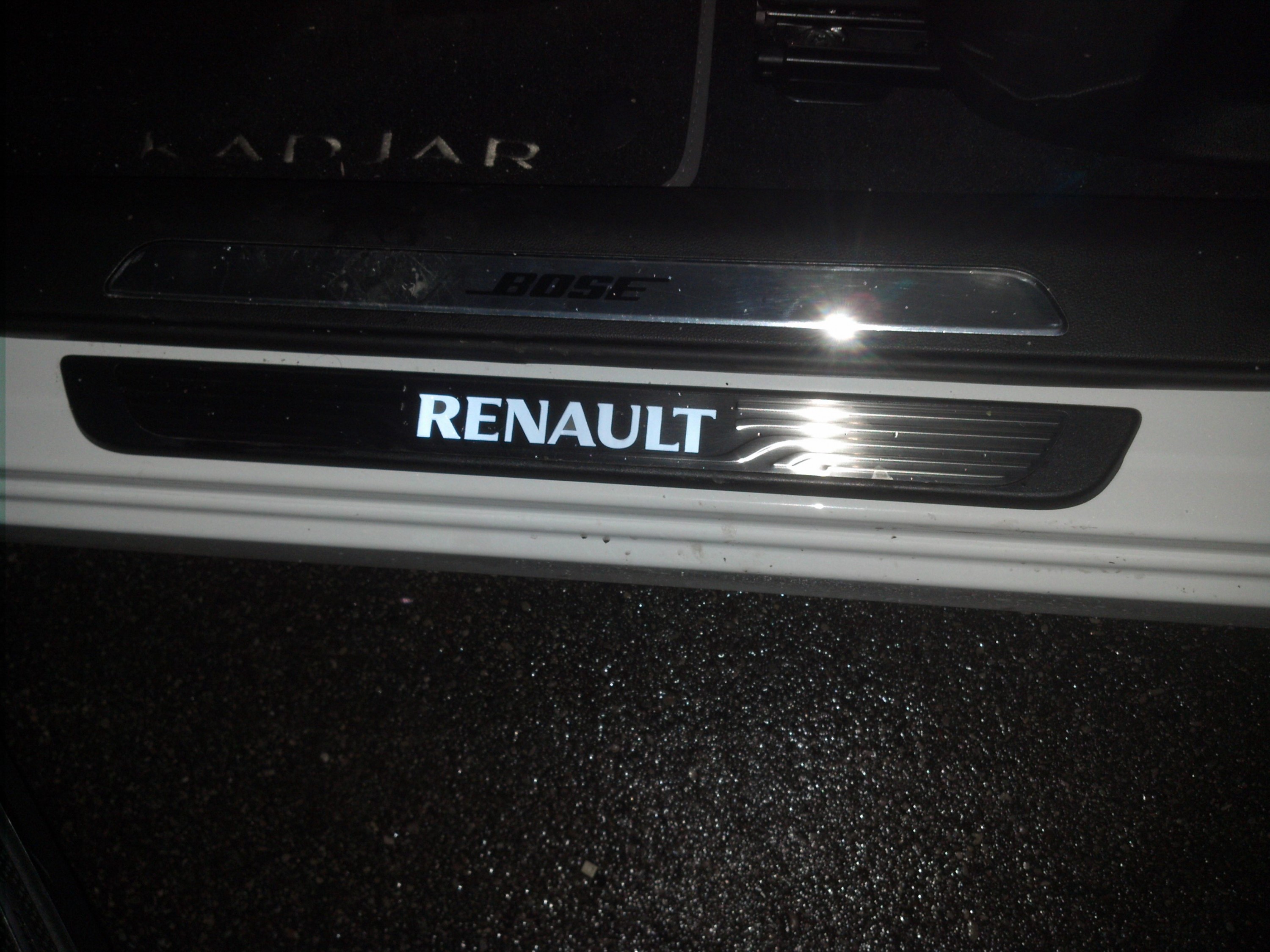LED-Einstiegsleisten :) - Renault Kadjar Forum